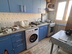 Titan, 5 minute metrou Costin Georgian, Piata Minis